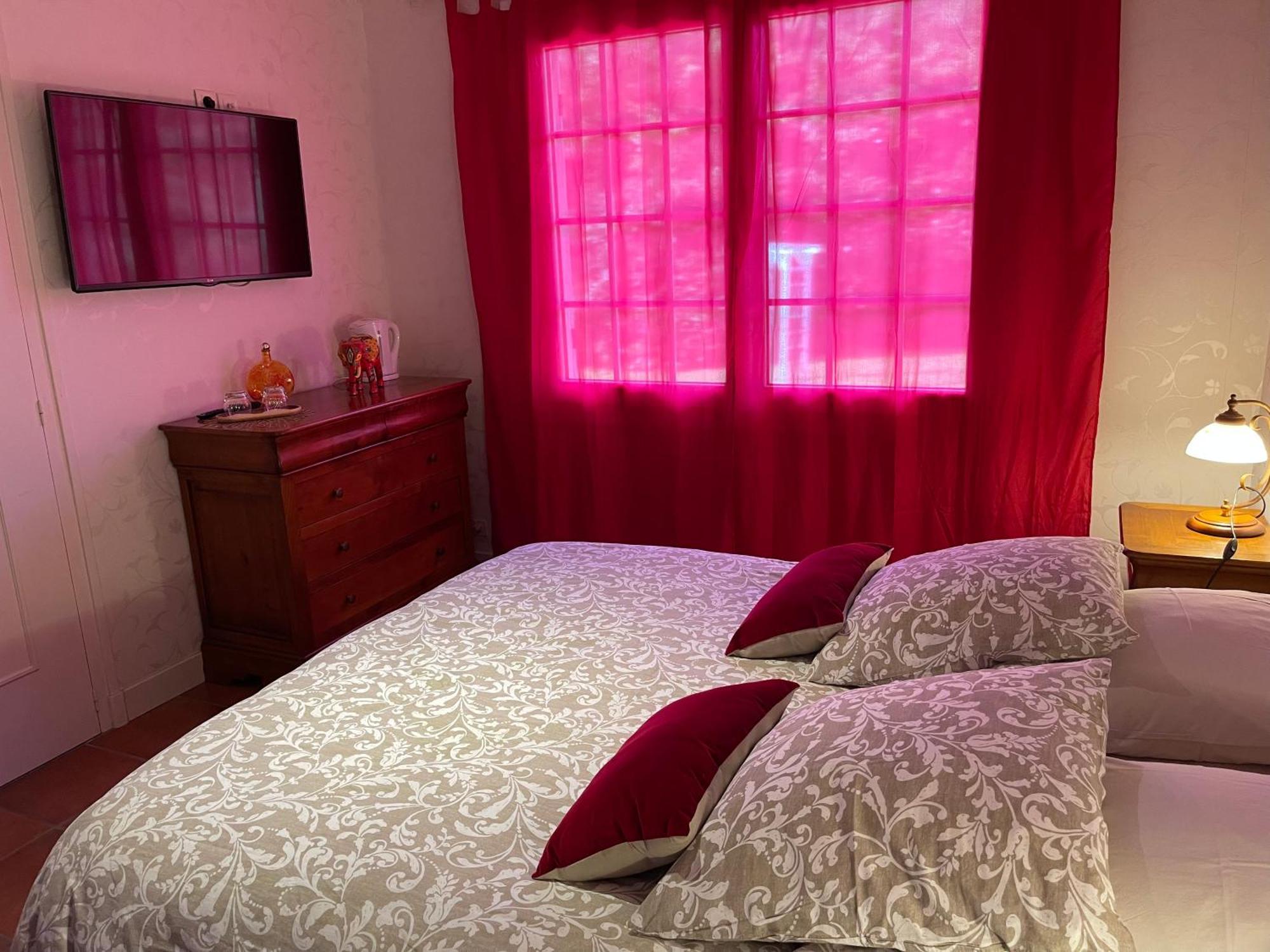 Bretagne-de-Marsan La Belle Chaumiere Bed & Breakfast エクステリア 写真