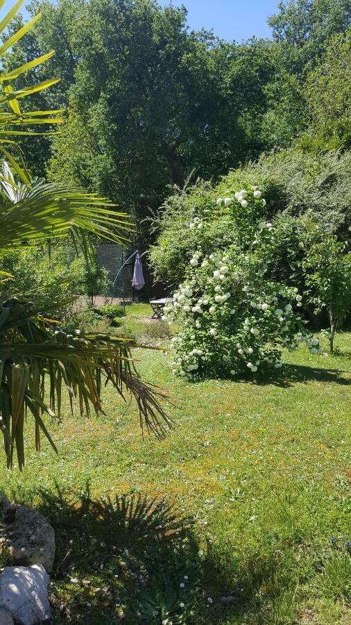 Bretagne-de-Marsan La Belle Chaumiere Bed & Breakfast エクステリア 写真